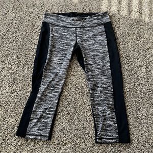 Cabi women’s leggings. Size medium. Black